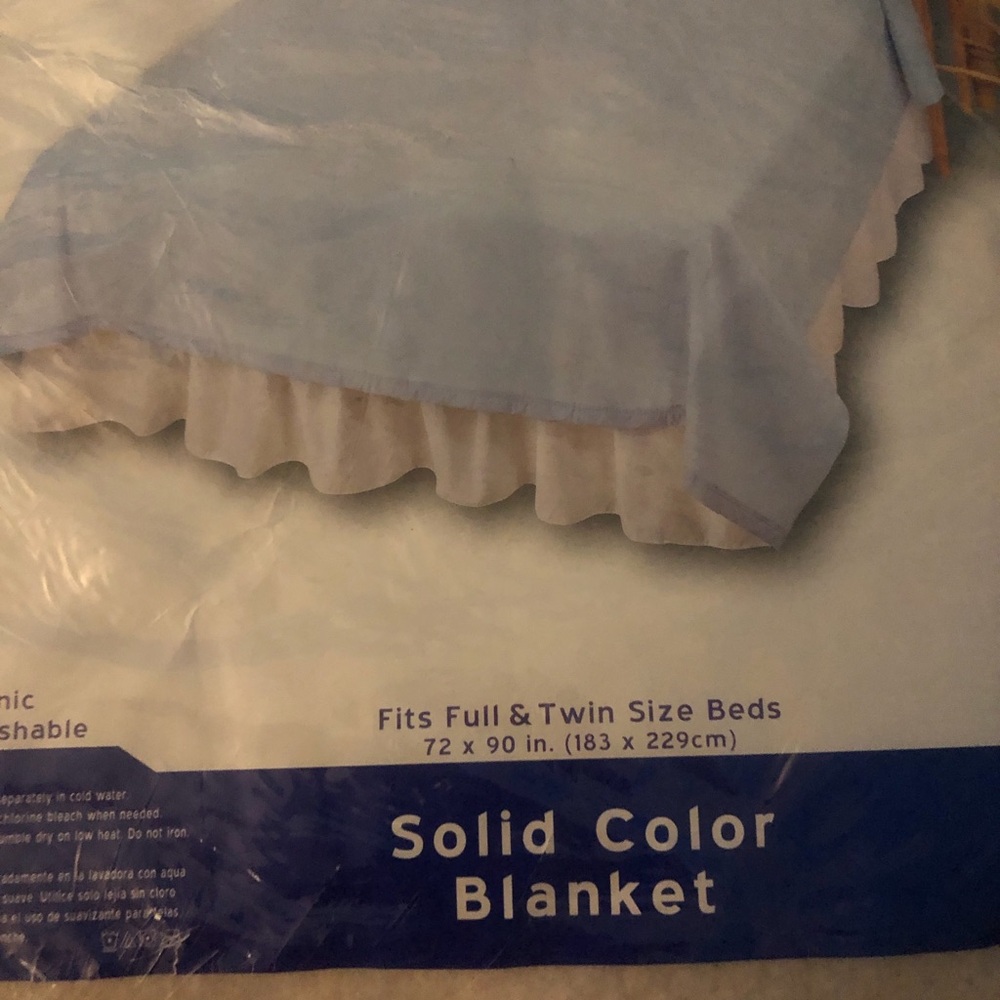 New Vintage Home Essentials Blanket fits size full and twin